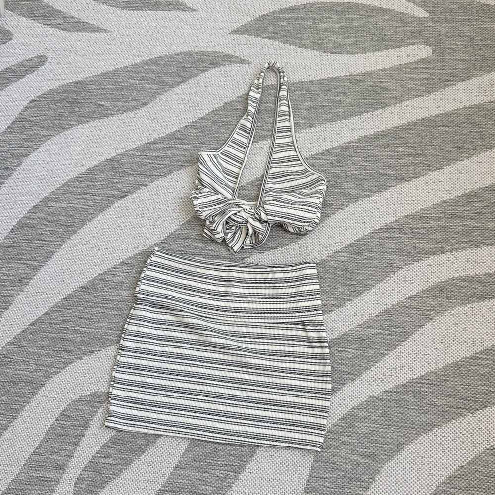 NEW FOLDOVER OH POLLY EDIKTED PEPPERMAYO Striped Halter Crop Top Mini Skirt Set - Picture 10 of 10